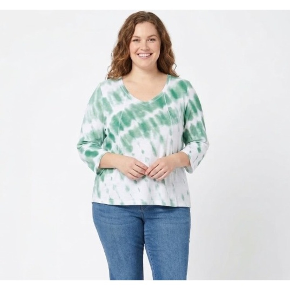 Chicos Zenergy size 12/14 Green White Tie Dye Stretch V‎ Neck Comfy Top Boho